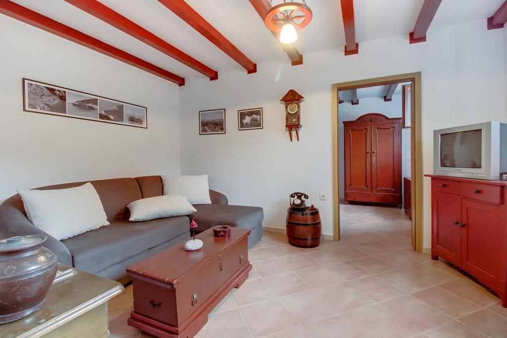 Apartments Franjo Mali Losinj Room photo